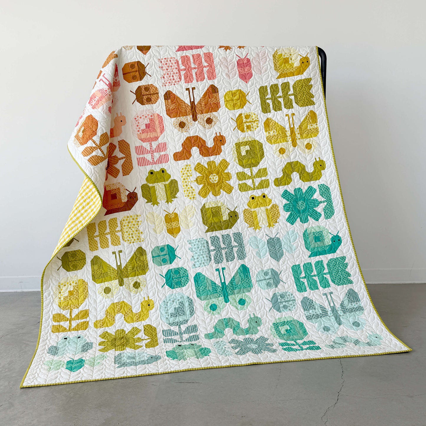 BUSY BACKYARD pdf quilt pattern