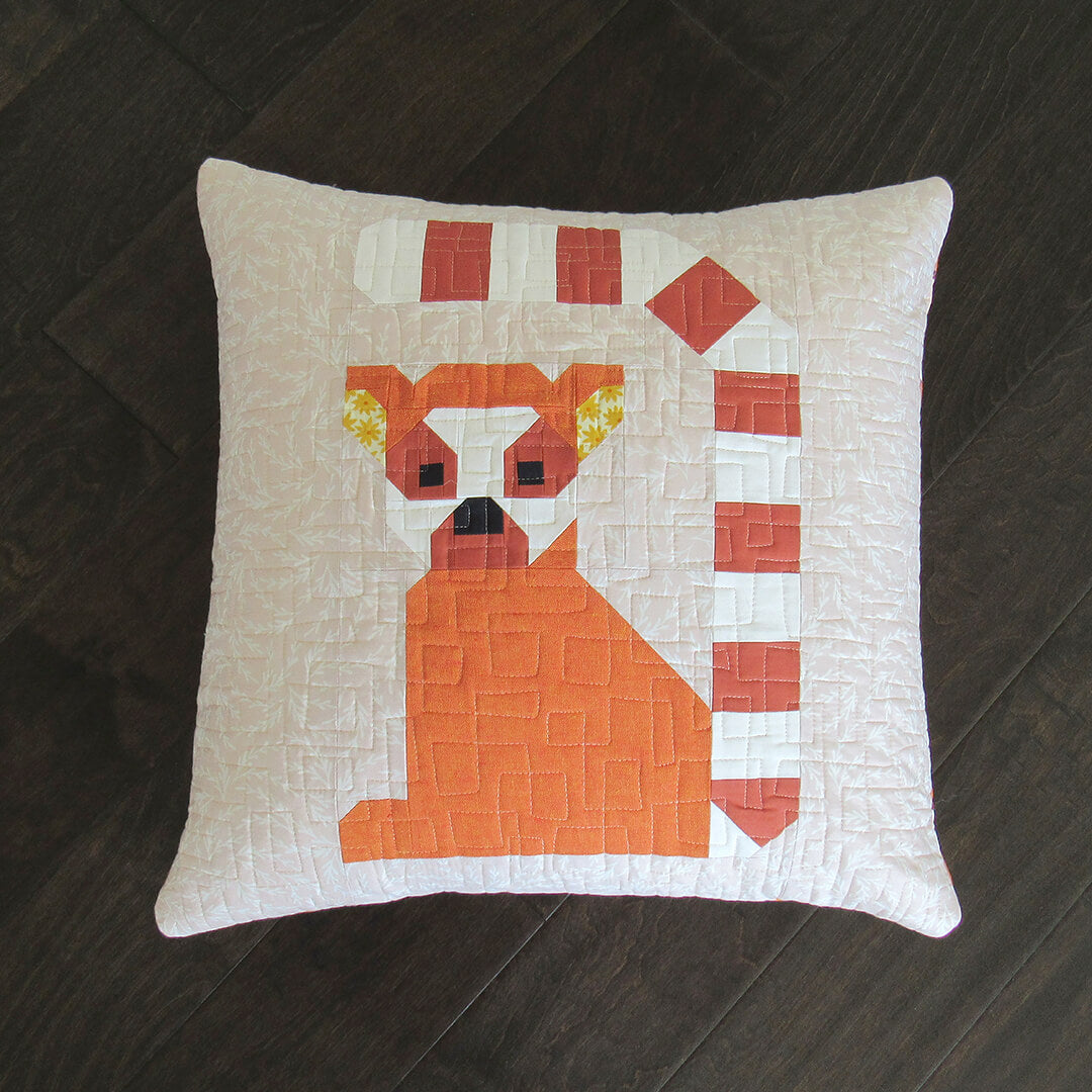 LANA LEMUR - PDF quilt and pillow pattern