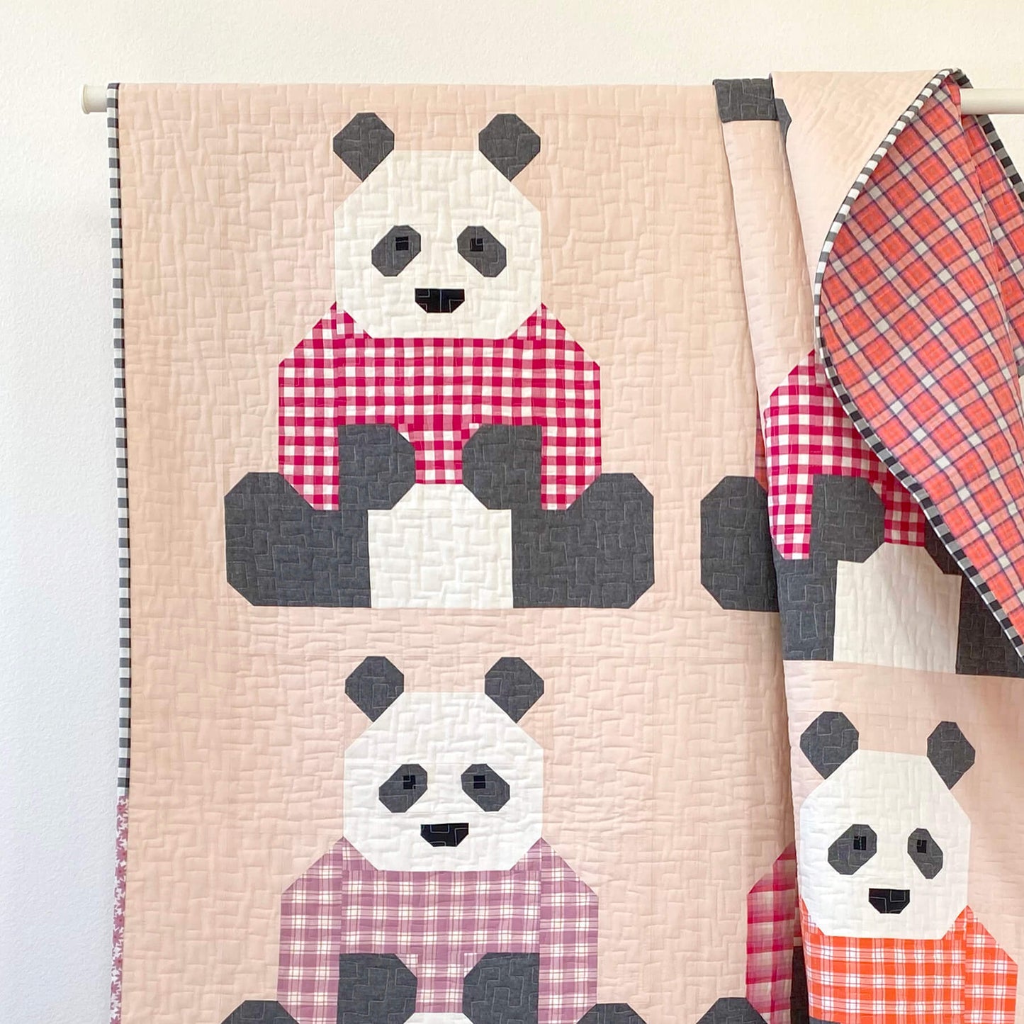 PANDAS IN SWEATERS - PDF quilt pattern